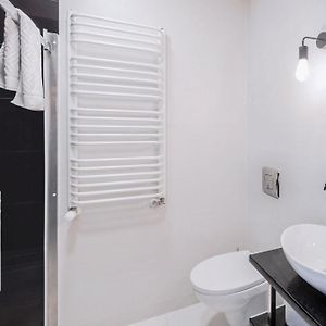 Deluxe Studio